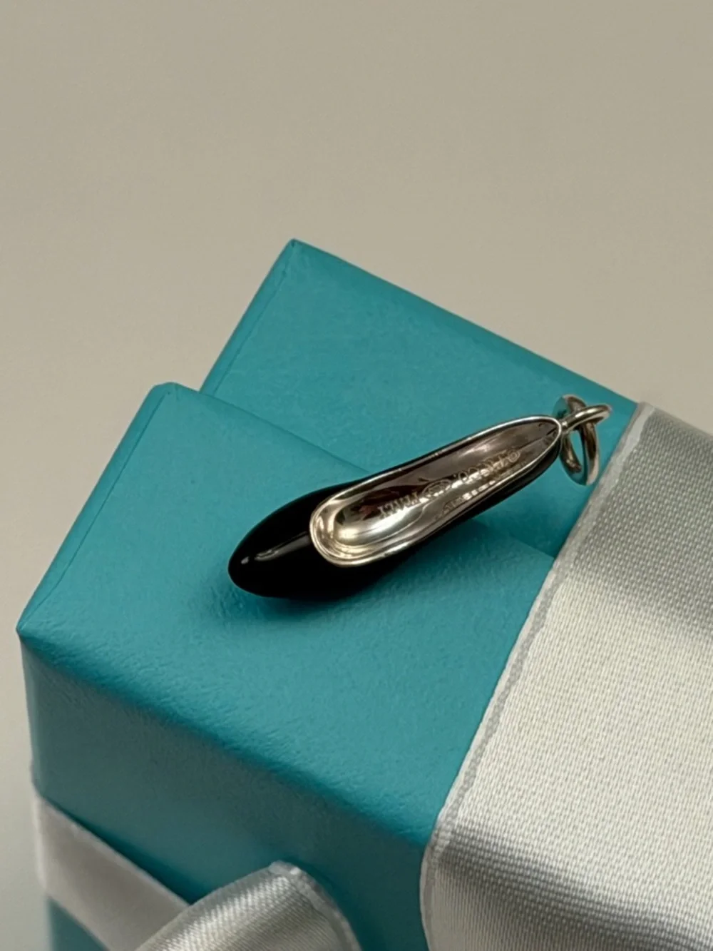 Authentic Tiffany & Co. Blue Enamel Stiletto Heel Shoe Charm - Picture 5 of 6